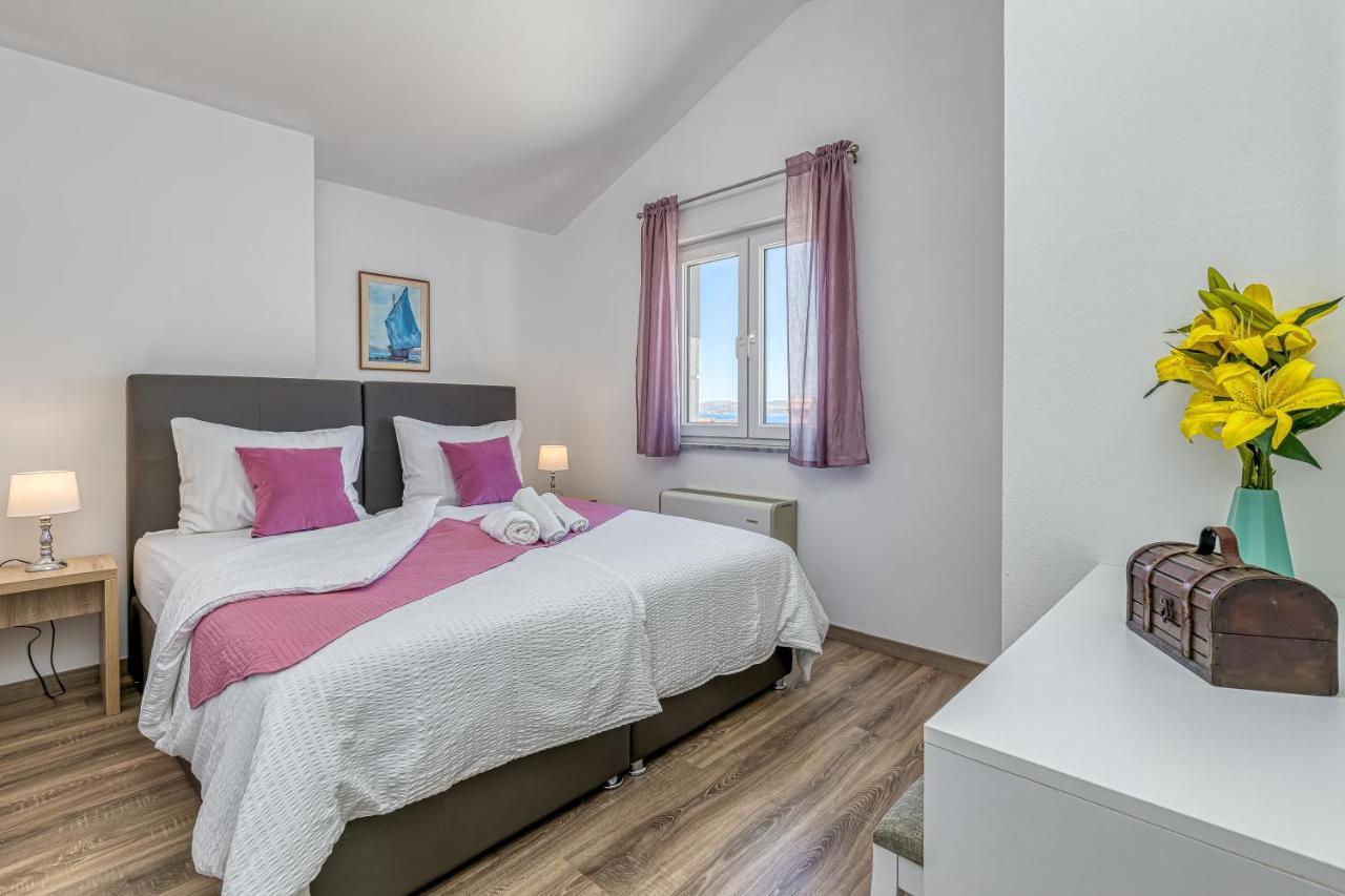 Villa Mihaela Trogir Exteriör bild