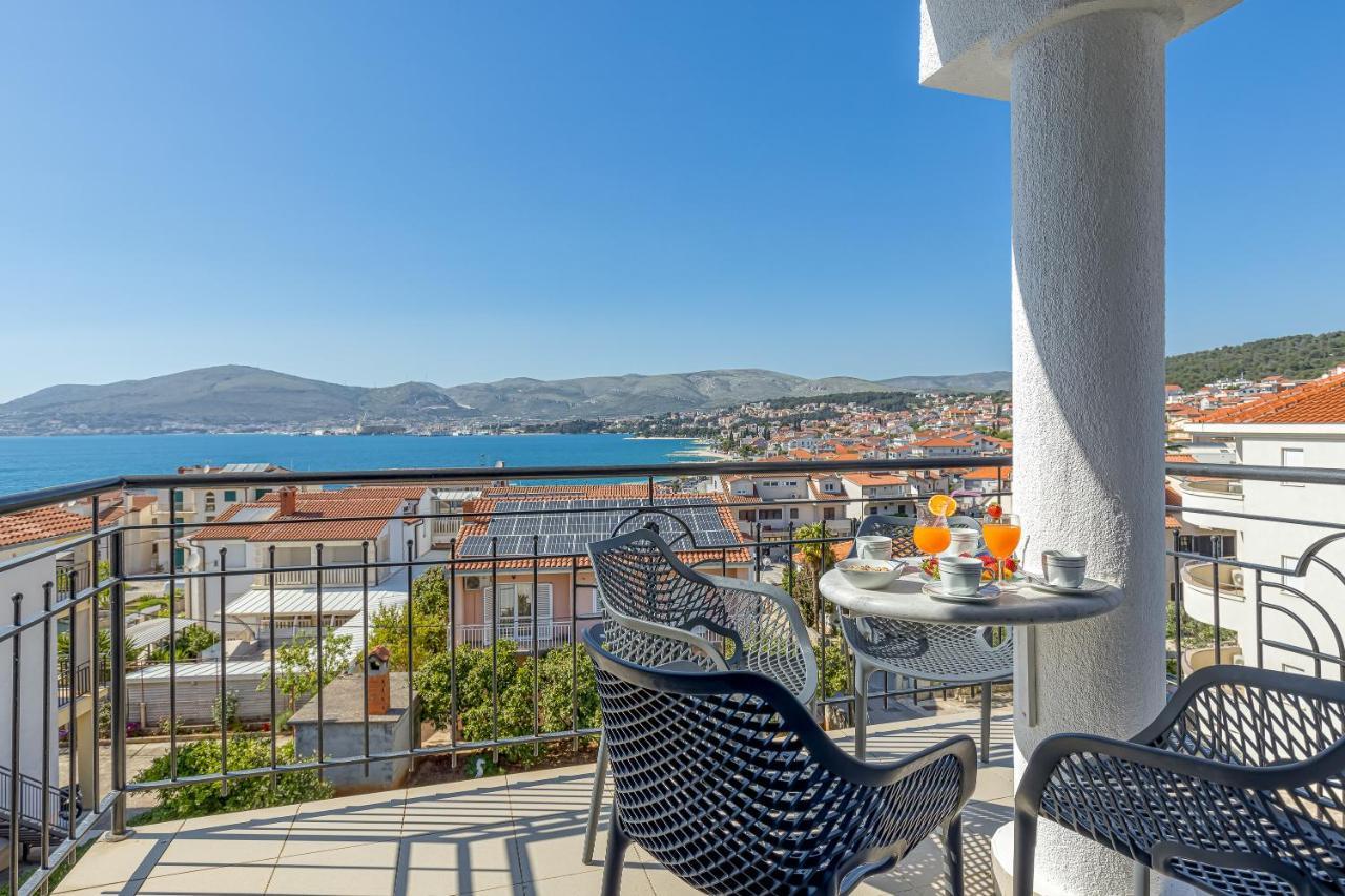 Villa Mihaela Trogir Exteriör bild