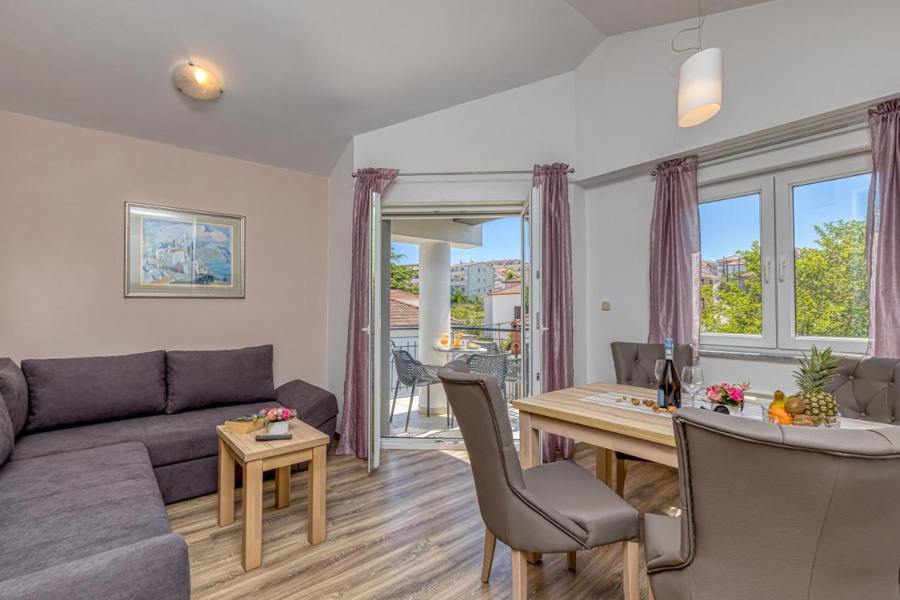 Villa Mihaela Trogir Exteriör bild