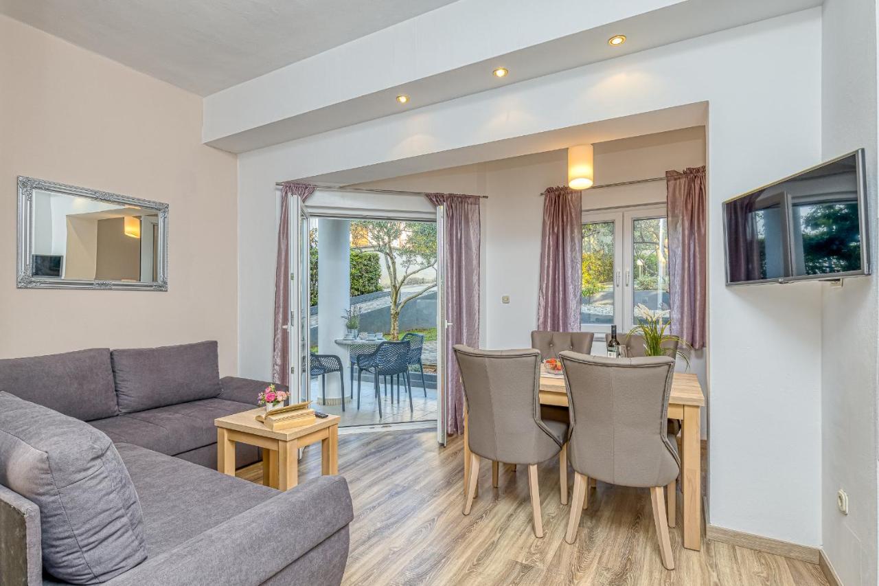 Villa Mihaela Trogir Exteriör bild