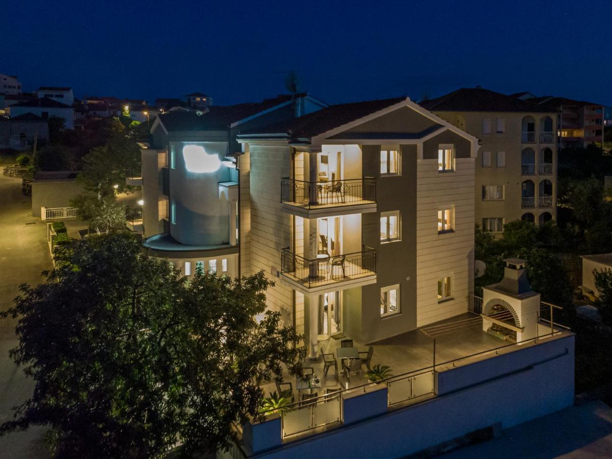 Villa Mihaela Trogir Exteriör bild