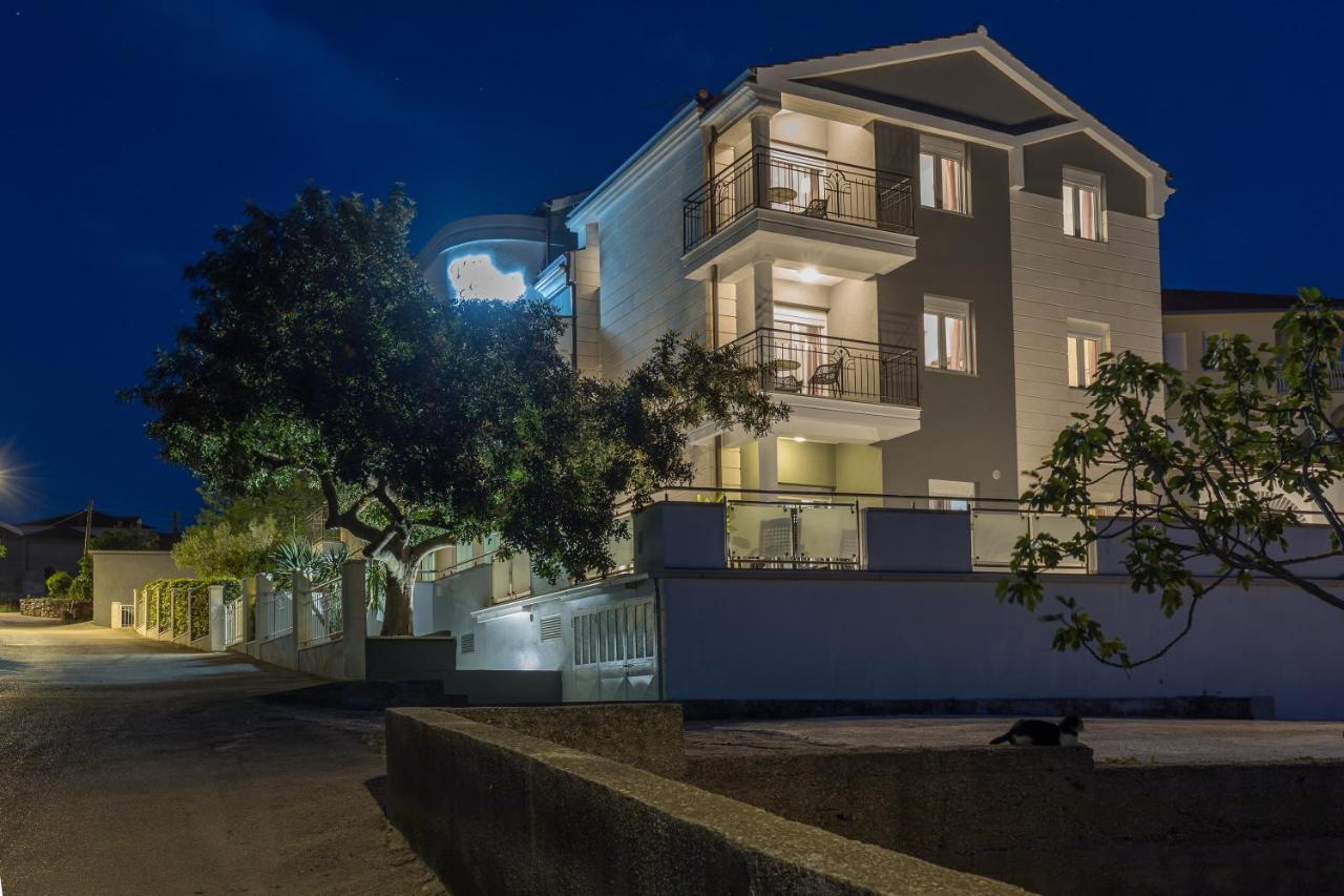 Villa Mihaela Trogir Exteriör bild