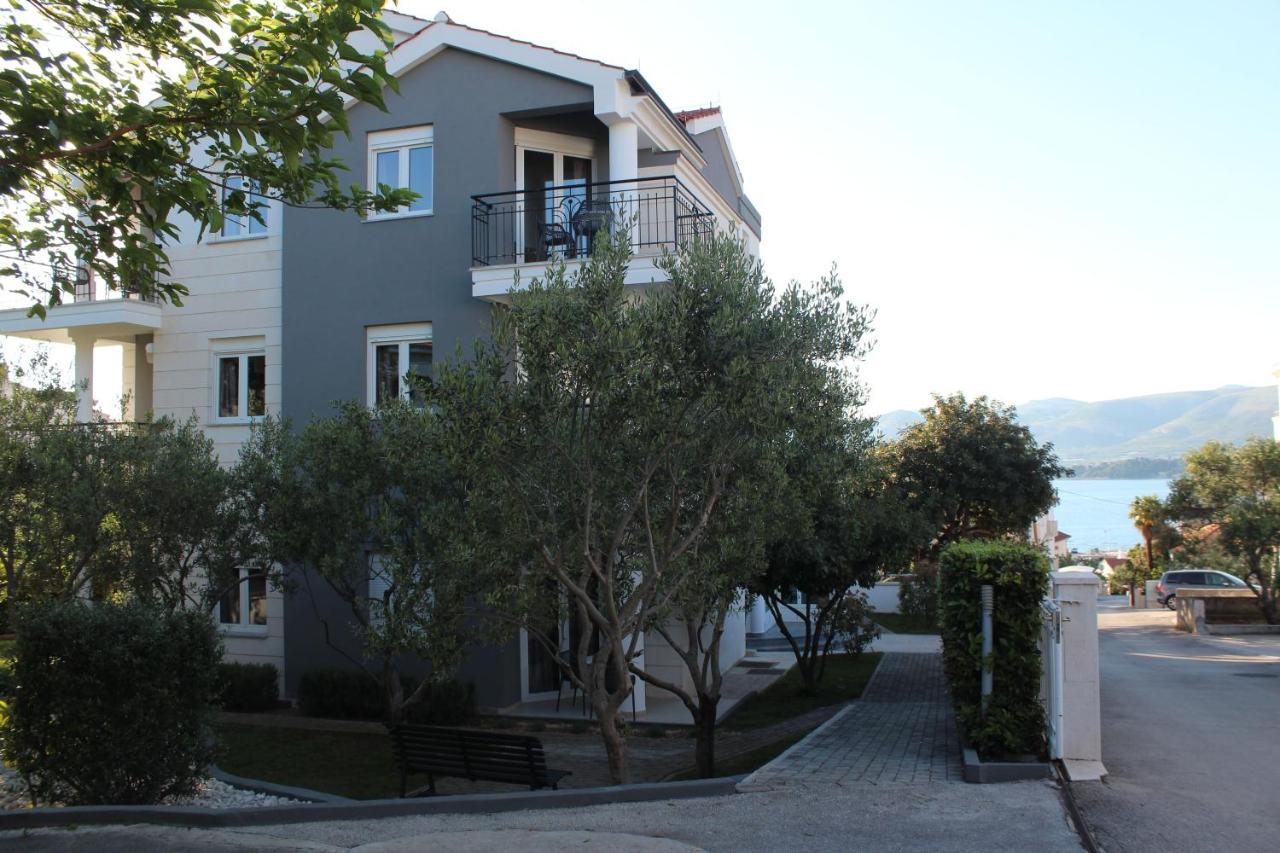 Villa Mihaela Trogir Exteriör bild